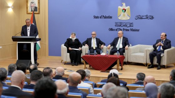 الحكومة تعتمد أكثر من 210 مشروعا تنمويا لصالح محافظات الضفة والقدس وغزة ومخيمات لبنان
