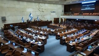 إسرائيل تصادق على قانون يتيح للمستوطنين ضم الضفة الغربية