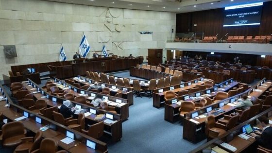 إسرائيل تصادق على قانون يتيح للمستوطنين ضم الضفة الغربية