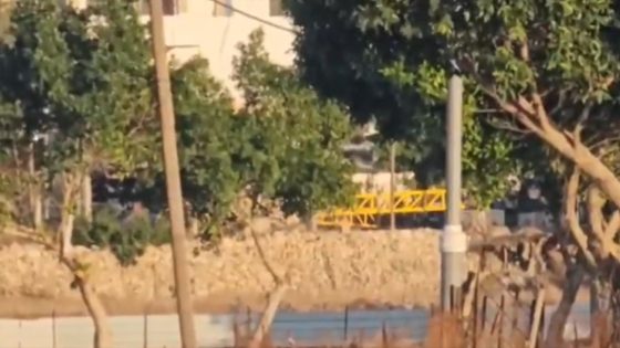 الاحتلال ينصب بوابتين حديديتين جديدتين غرب سلفيت