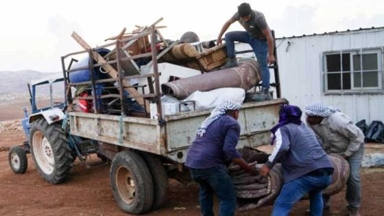 الاحتلال يهدم منشأة سكنية وحظائر ماشية في الأغوار الشمالية