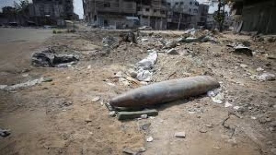 الدفاع المدني بغزة: مخلفات الاحتلال تمثل قنابل موقوتة تهدد حياة السكان