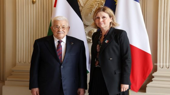 الرئيس يلتقي رئيسة البرلمان الفرنسي