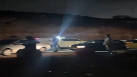 مستوطنون يهاجمون مواطنين غرب رام الله