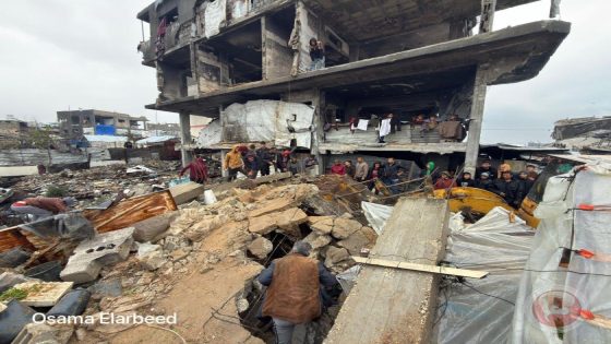 الدفاع المدني ينتشل 30 شهيدًا من عائلة سالم غرب غزة