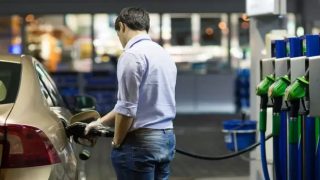اتفاق مؤقت يؤجل خطوات نقابة أصحاب محطات المحروقات بعد تدخل الأمن الوقائي