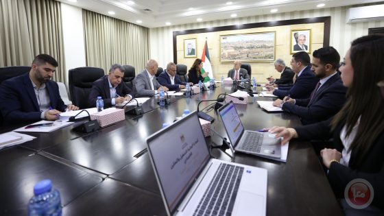 الحكومة تطالب المؤسسات بتوزيع فوري لمستلزمات الإيواء في قطاع غزة