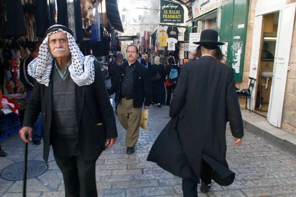 “سانت إيڤ”: بلدية الاحتلال تتجه لرفع ضريبة الأرنونا على 14 حيا فلسطينيا في القدس