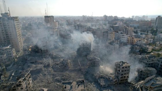غزة.. غارات جوية على المغازي وبيت لاهيا وقصف مدفعي جنوب القطاع