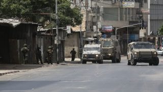 قوات الاحتلال تعتقل طفلا جنوب نابلس
