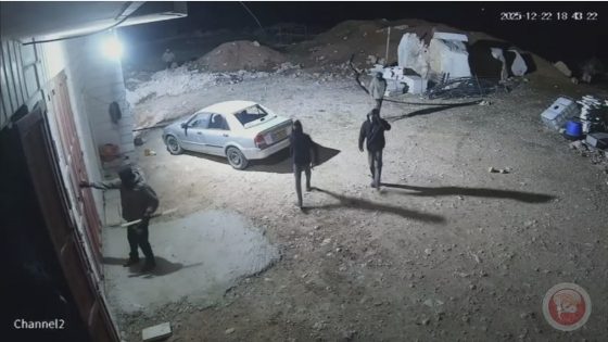 اعتداء وحشي للمستوطنين في السموع: إصابات بين الأطفال وتخريب المنازل والمواشي