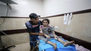 مدير الشفاء بغزة: 42 ألف جريح بحاجة لعمليات عاجلة وسط نقص حاد بالتجهيزات