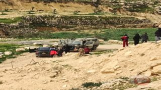 اعتقال مواطن بعد اعتداء مستوطنين على رعاة أغنام في مسافر يطا