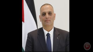 الاحتلال يُصدر قراراً بمنع وزير شؤون القدس من دخول الضفة 6 شهور