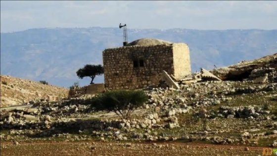 مستوطنون يدمرون محتويات مسجد شرق نابلس