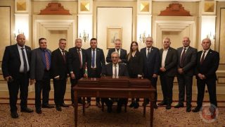 قناة اسرائيلية: السلطة تعود لإدارة غزة من بوابة حكومة التكنوقراط