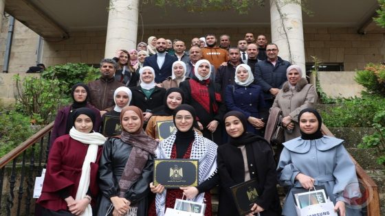 التربية وقامات تكرّمان الطلبة الفائزين بمسابقة “استرداد بالكلمات”