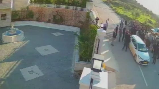 مستوطنون يقتحمون بيتا وحوارة جنوب نابلس