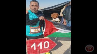 العداء الفلسطيني “نتيل” يحرز المركز الثالث بسباق “ألترا تريل غزالة الصحراوي”