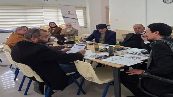 دائرة قلقيلية الانتخابية تلتقي بممثلي الاحزاب في المحافظة
