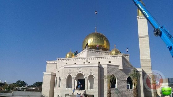 بزعم إزعاج المستوطنين.. الاحتلال يقتحم مسجد الرحمن ويحرر مخالفة بسبب الأذان