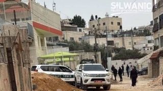 الاحتلال ينفذ حملة مداهمات ويفرض غرامات مالية باهظة على محال تجارية في سلوان