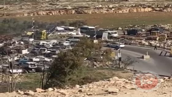 فيديو- الاحتلال يستولي على عشرات المركبات في عناتا شمال القدس