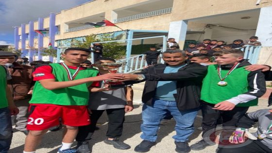 اختتام بطولة مدرسة ذكور امريش الاساسية بتتويج الصف العاشر بطلا للبطولة
