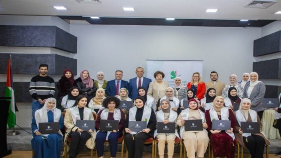 مؤسسة “نُعلّم لفلسطين” تُخرّج الفوج الأول من برنامج بناء قدرات الخريجين والخريجات – المسار غير الحكومي