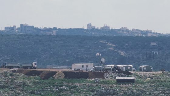 مستوطنون يخربون غرفة زراعية ويسيجون 500 دونم غرب سلفيت