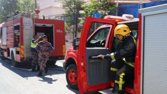 الدفاع المدني: تعاملنا مع 12 حالة جراء تساقط شظايا صواريخ