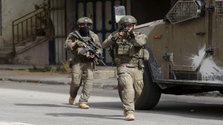 إصابة شاب برضوض جراء اعتداء الاحتلال عليه شرق نابلس