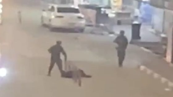 اصابة شاب برصاص الاحتلال في دورا واصابته خطرة