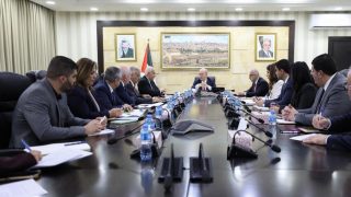 مصطفى: تعزيز صمود المواطنين والارتقاء بالخدمات سيبقى أولوية لدى الحكومة