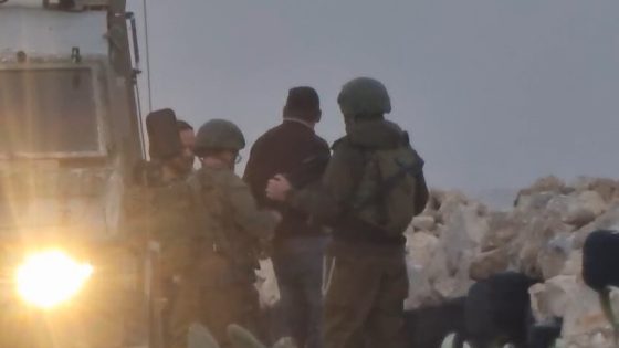 اعتقال ثلاثة مواطنين ومصادرة مركبتهم في مسافر يطا