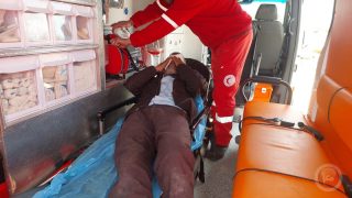 اعتقال طفل وإصابتان باعتداء مستوطنين في مسافر يطا جنوب الخليل
