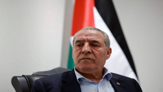 الشيخ يبحث هاتفيا مع بوريطة تطورات الأوضاع في المنطقة والانتهاكات بحق المسجد الأقصى