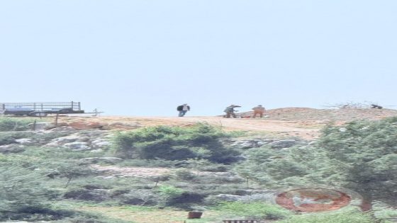 مستوطنون يقيمون بؤرة استيطانية على أراضٍ تابعة لبلدة بيت إكسا
