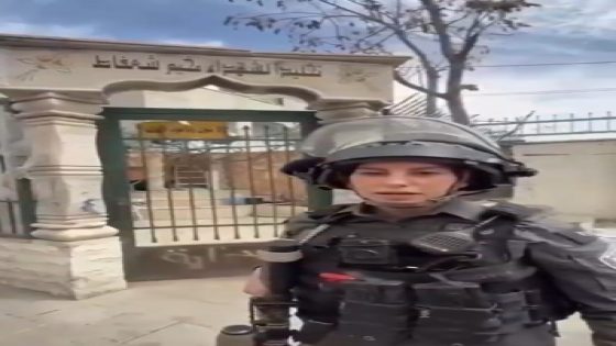 الاحتلال يحطم نصبا تذكاريا لشهداء مخيم شعفاط