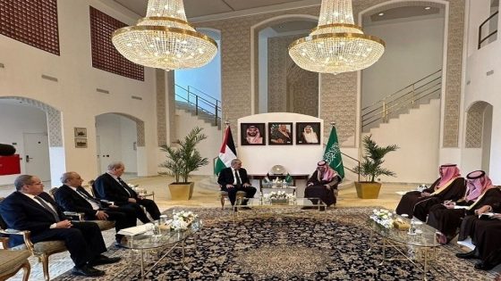 وفد فلسطيني يلتقي وزير الخارجية السعودي لمناقشة المستجدات وتعزيز التنسيق العربي