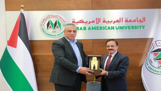 اللواء ناصر البوريني يزور الجامعة العربية الأمريكية .