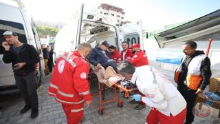 إسرائيل تعيد فتح معبر رفح جزئيا لسفر عشرات المرضى والجرحى