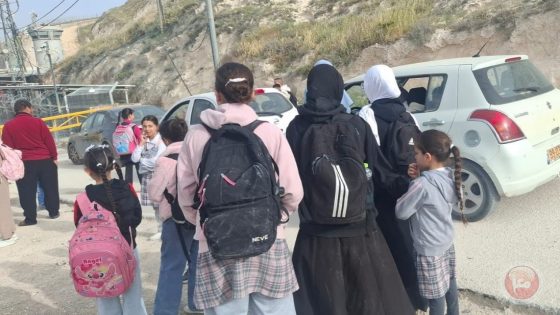 فيديو- قوات الاحتلال تمنع مرور طلبة مدارس جبل المكبر عند حاجز الشياح
