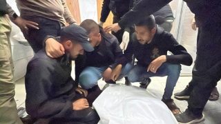 ثلاثة شهداء واصابة بقصف جنوب مدينة غزة
