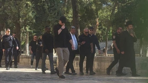 المتطرف بن غفير يقتحم المسجد الأقصى