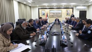 رئيس الوزراء يترأس اجتماعا لتعزيز الرقابة على الأسواق وحماية المستهلك