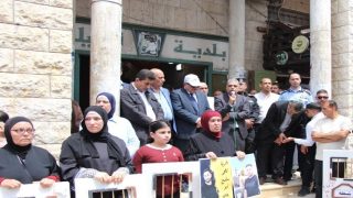قلقيلية وقفة تضامنية مع الاسرى بمناسبة يوم الأسير الفلسطيني