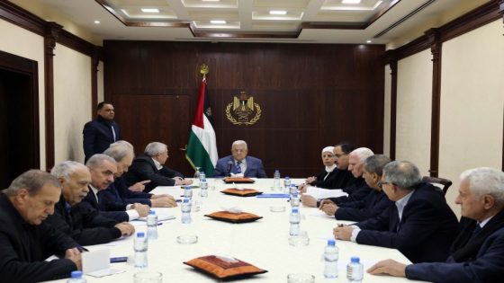 الرئيس عباس: نرحب بوقف إطلاق النار وندعو لشموله الاراضي الفلسطينية