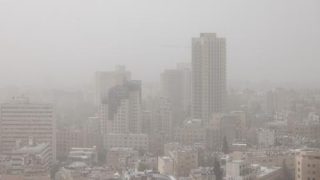 حالة الطقس: أجواء مغبرة ولا يطرأ تغير على درجات الحرارة