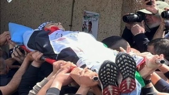 جماهير نابلس تشيع جثمان الشهيد الطفل اشتيه في بلدة تل